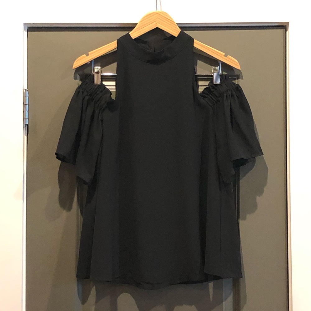 Women’s Black Flowy Cold Shoulder Top, Size Small